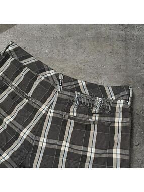 Y2K skater hurley plaid board shorts with spellout back hit - size 33